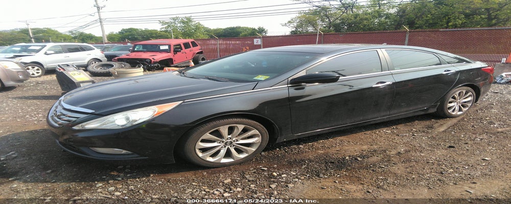 5NPEC4AC2BH034377 2011 HYUNDAI SONATA photo no. 2