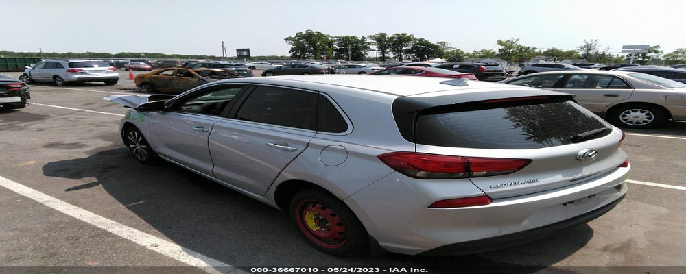 KMHH35LE5JU043186 2018 HYUNDAI ELANTRA GT photo no. 3