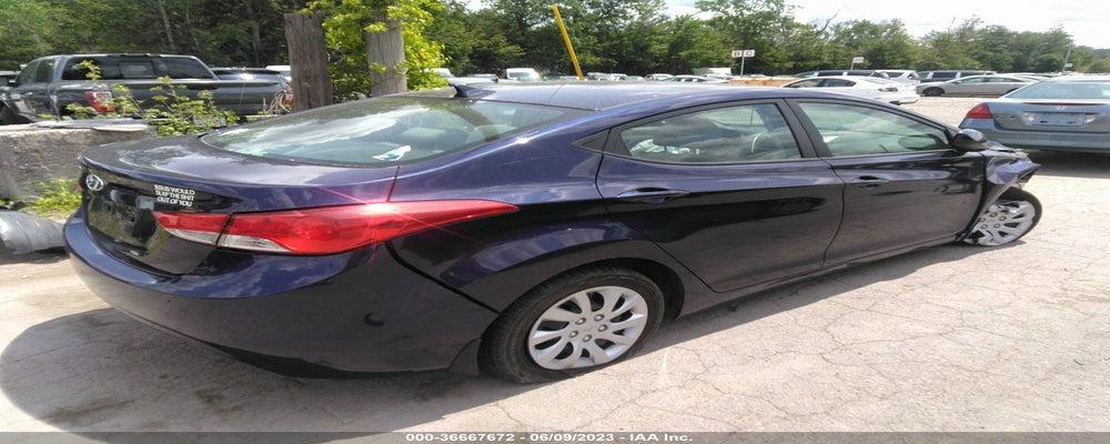 5NPDH4AE6DH201003 2013 HYUNDAI ELANTRA photo no. 4