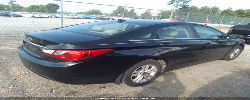 5NPEB4AC8DH801073 2013 HYUNDAI SONATA photo no. 4