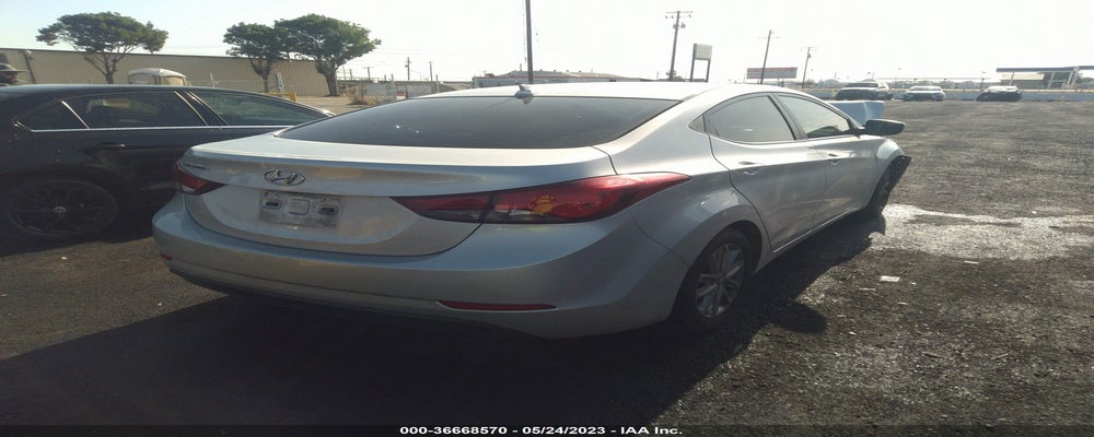5NPDH4AEXGH770389 2016 HYUNDAI ELANTRA photo no. 4