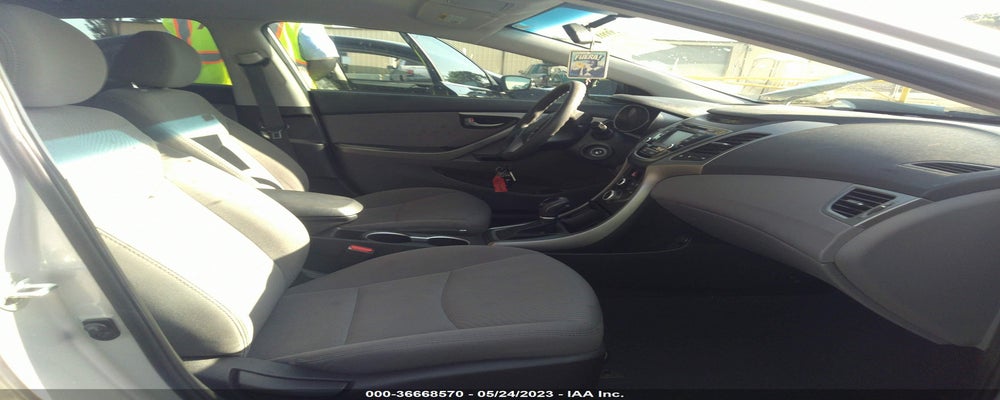 5NPDH4AEXGH770389 2016 HYUNDAI ELANTRA photo no. 5