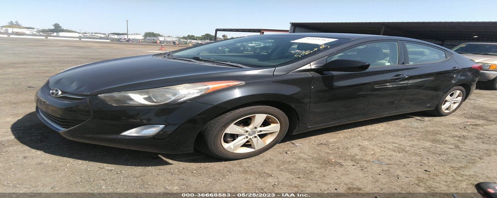 KMHDH4AE5DU985952 2013 HYUNDAI ELANTRA photo no. 2