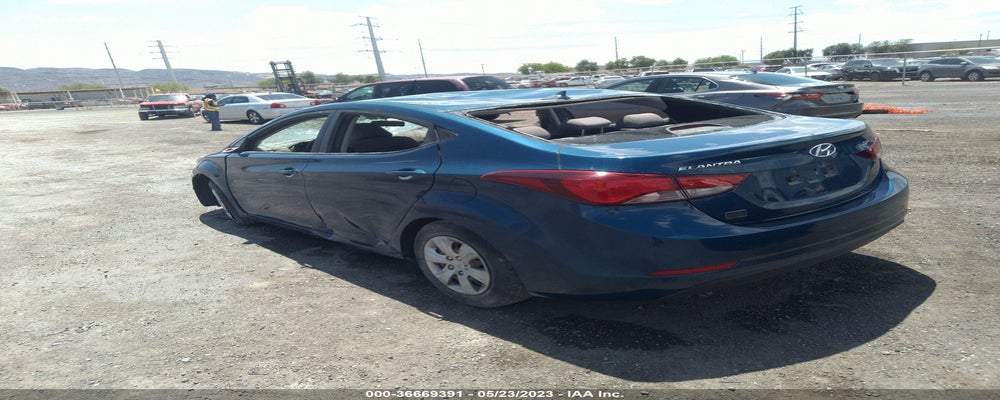 KMHDH4AE0GU650263 2016 HYUNDAI ELANTRA photo no. 3