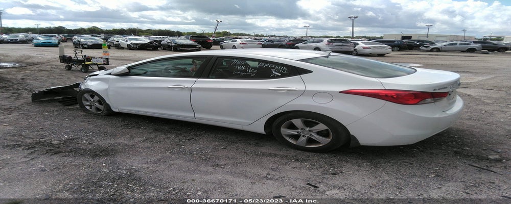 5NPDH4AE8DH428080 2013 HYUNDAI ELANTRA photo no. 3