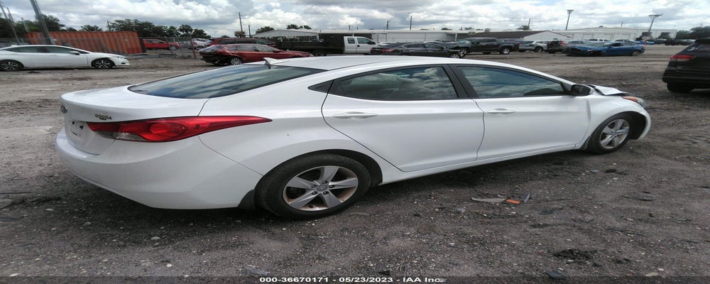 5NPDH4AE8DH428080 2013 HYUNDAI ELANTRA photo no. 4