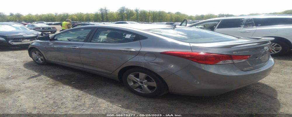 KMHDH4AE8BU139568 2011 HYUNDAI ELANTRA photo no. 3
