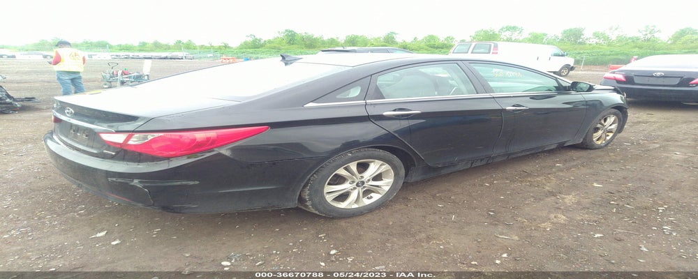 5NPEC4ACXBH290671 2011 HYUNDAI SONATA photo no. 4