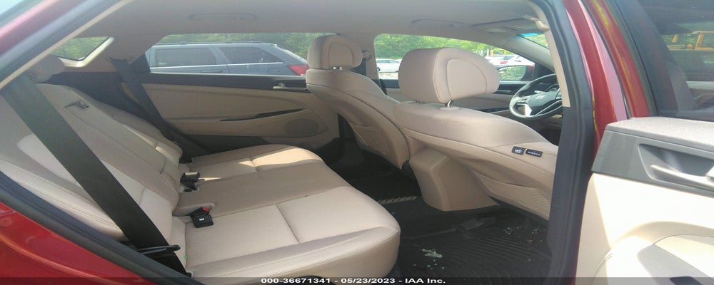 KM8J2CA44JU806673 2018 HYUNDAI TUCSON photo no. 8