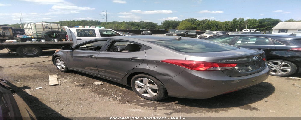 5NPDH4AE9DH243911 2013 HYUNDAI ELANTRA photo no. 3