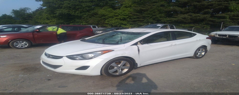 5NPDH4AEXDH249152 2013 HYUNDAI ELANTRA photo no. 2