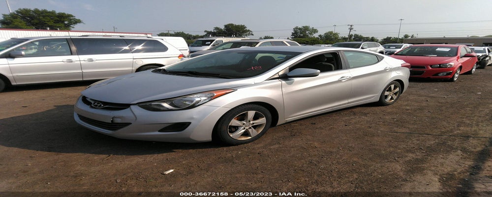 5NPDH4AE4DH390122 2013 HYUNDAI ELANTRA photo no. 2