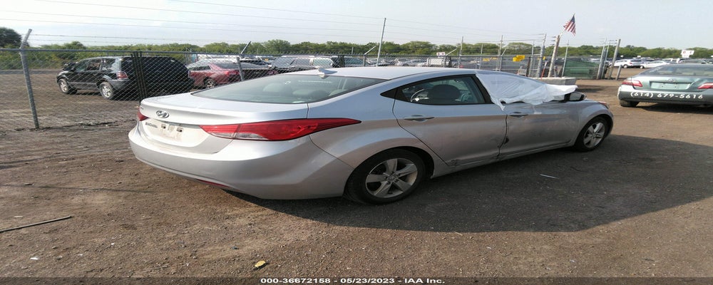 5NPDH4AE4DH390122 2013 HYUNDAI ELANTRA photo no. 4