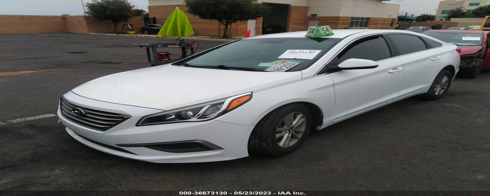 5NPE24AF0HH565048 2017 HYUNDAI SONATA photo no. 2