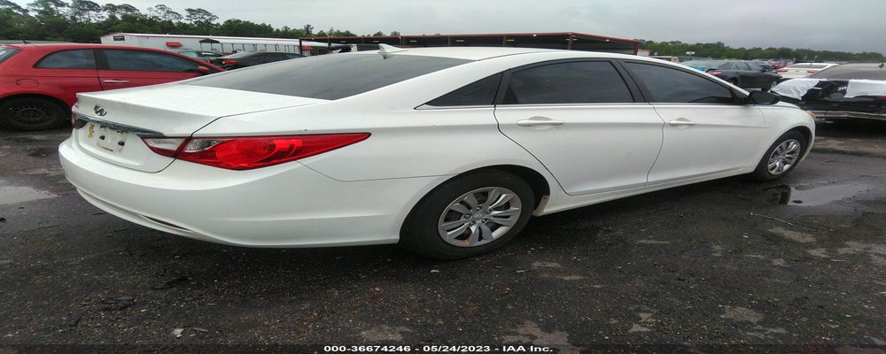5NPEB4AC4BH164129 2011 HYUNDAI SONATA photo no. 4
