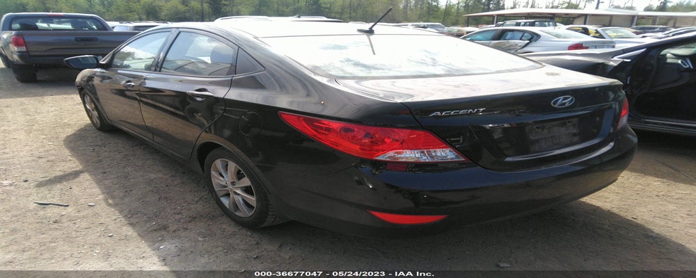 KMHCU4AEXDU316258 2013 HYUNDAI ACCENT photo no. 3