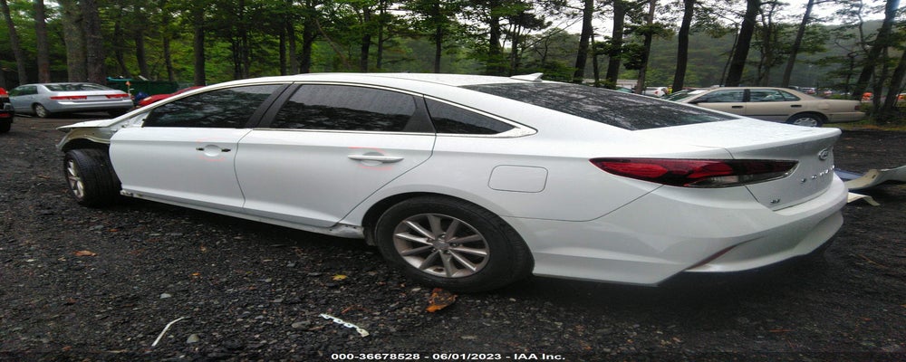 5NPE24AFXJH605786 2018 HYUNDAI SONATA photo no. 3