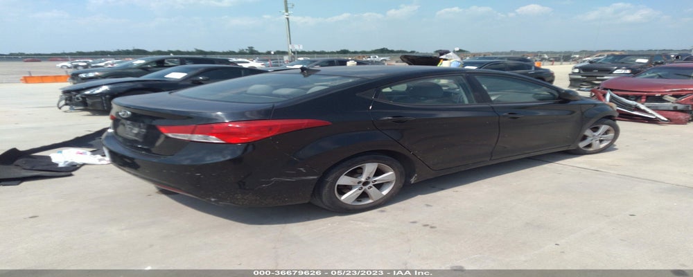 5NPDH4AE5DH206483 2013 HYUNDAI ELANTRA photo no. 4