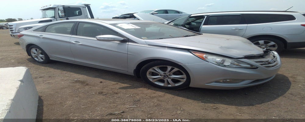 5NPEC4AC8BH132524 2011 HYUNDAI SONATA photo no. 10