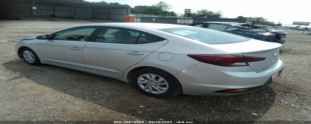 5NPD74LF3KH493828 2019 HYUNDAI ELANTRA photo no. 3