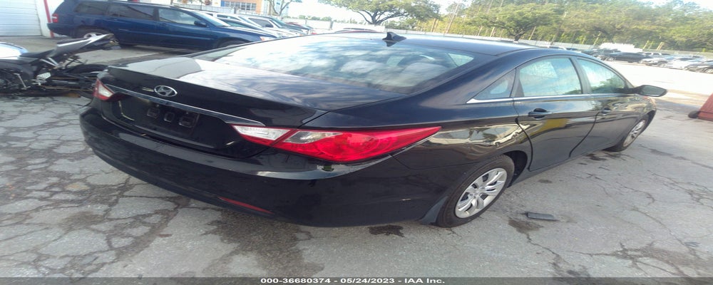 5NPEB4AC8BH294110 2011 HYUNDAI SONATA photo no. 4