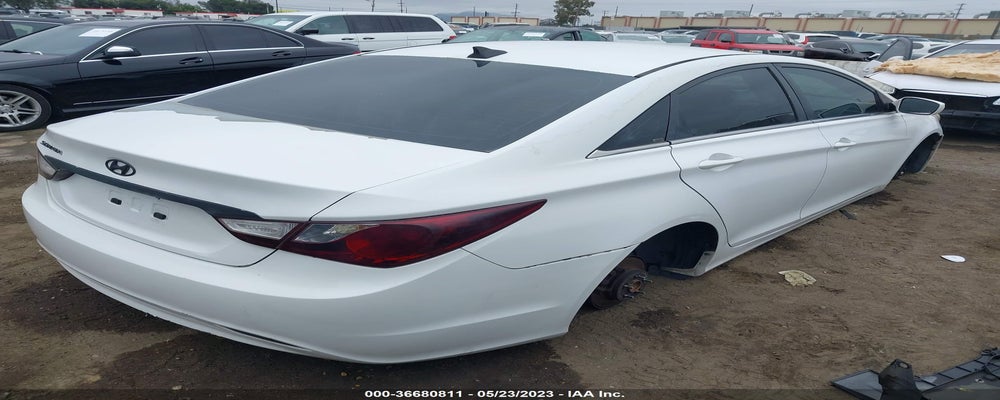 5NPEB4AC9DH682773 2013 HYUNDAI SONATA photo no. 4