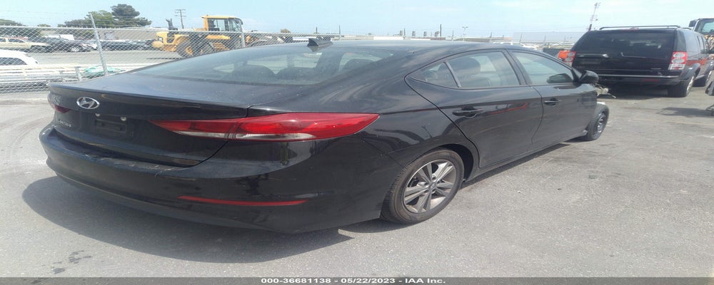 5NPD84LF0JH363811 2018 HYUNDAI ELANTRA photo no. 4