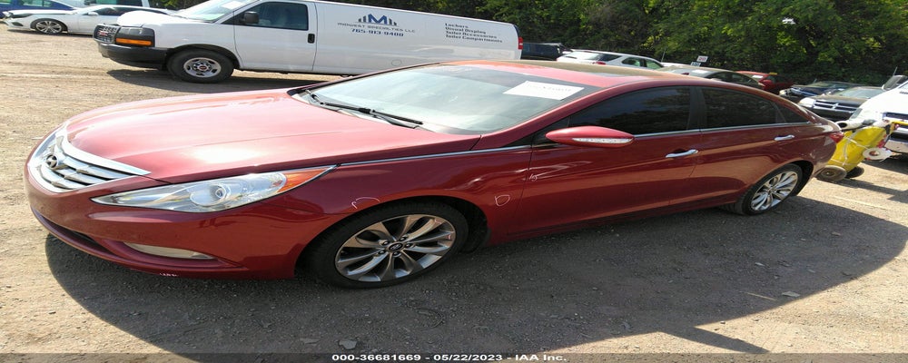5NPEC4AB6BH244536 2011 HYUNDAI SONATA photo no. 2
