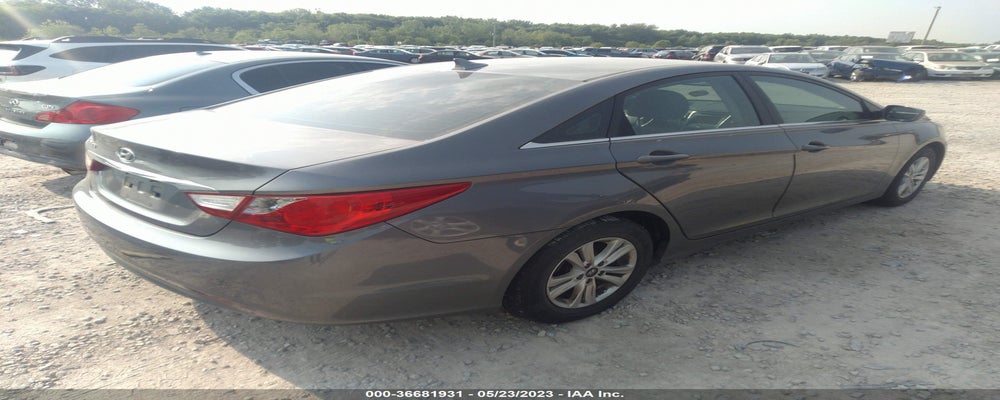 5NPEB4AC4BH255689 2011 HYUNDAI SONATA photo no. 4