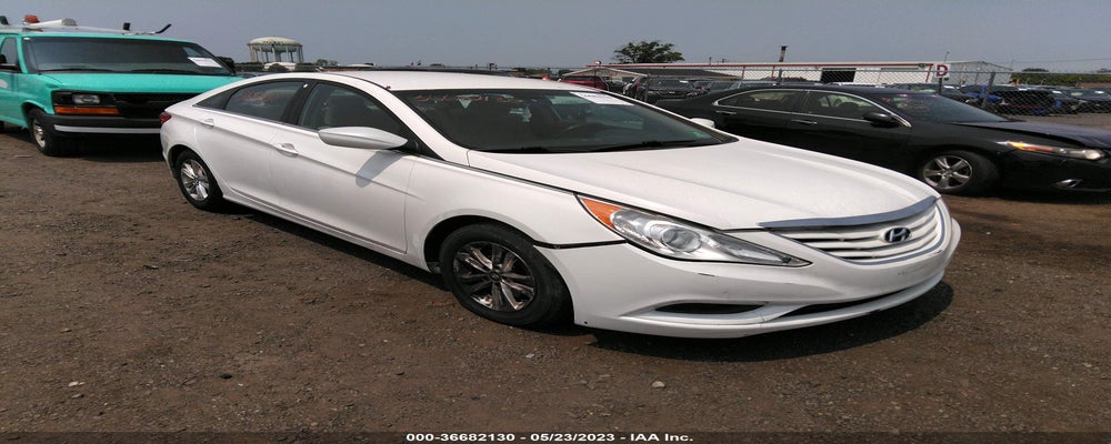 5NPEB4AC9DH696253 2013 HYUNDAI SONATA photo no. 2