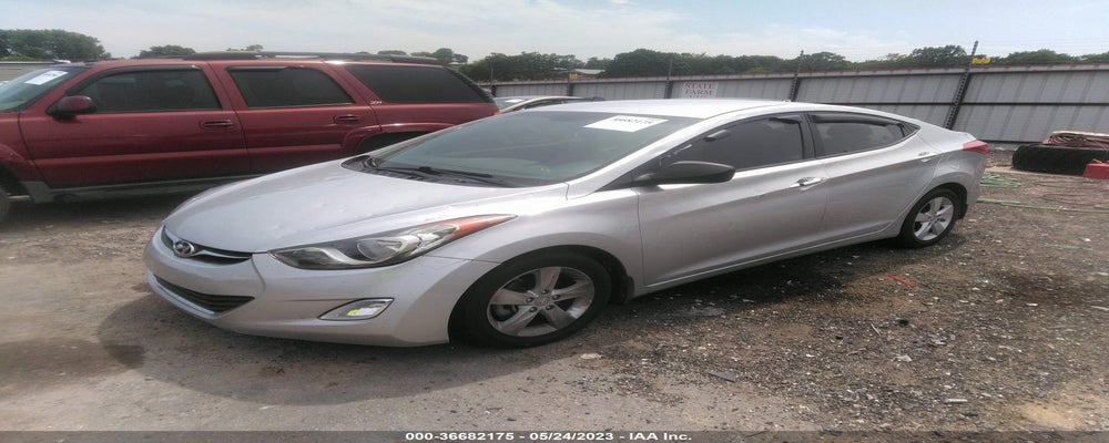 5NPDH4AE4DH273642 2013 HYUNDAI ELANTRA photo no. 2