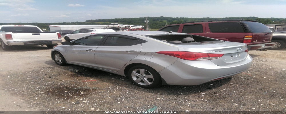 5NPDH4AE4DH273642 2013 HYUNDAI ELANTRA photo no. 3