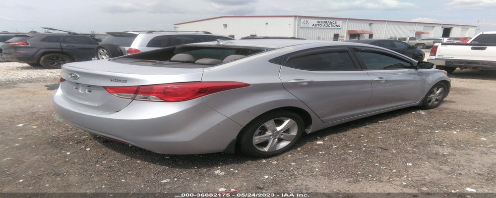 5NPDH4AE4DH273642 2013 HYUNDAI ELANTRA photo no. 4