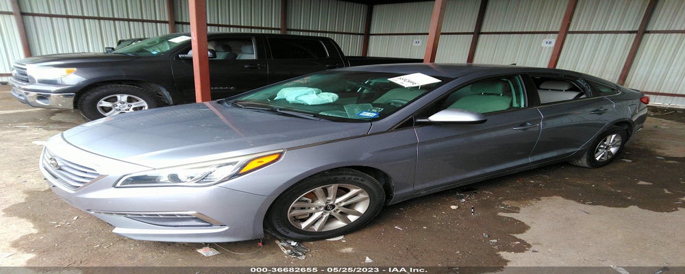 5NPE24AF9FH196476 2015 HYUNDAI SONATA photo no. 2