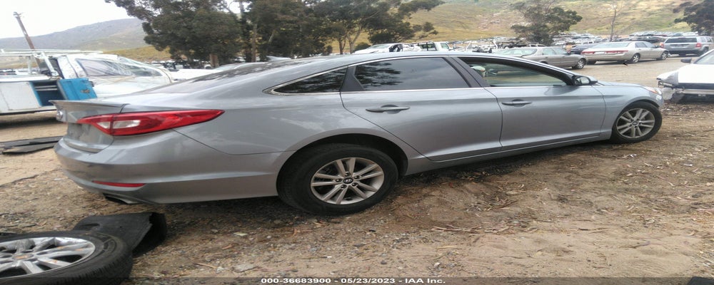 5NPE24AF5HH556748 2017 HYUNDAI SONATA photo no. 4