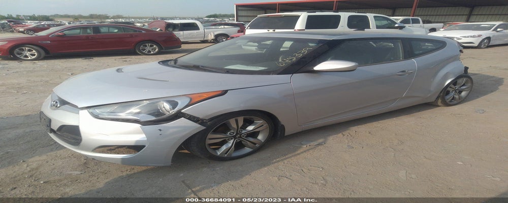 KMHTC6AD9CU030972 2012 HYUNDAI VELOSTER photo no. 2