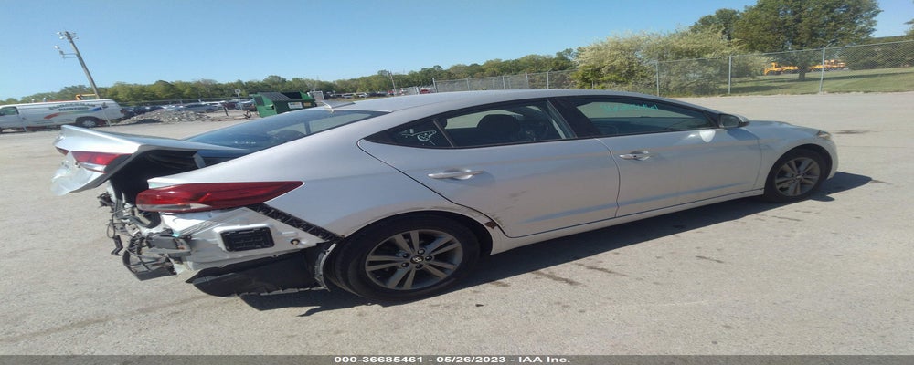 5NPD84LF4JH267986 2018 HYUNDAI ELANTRA photo no. 4