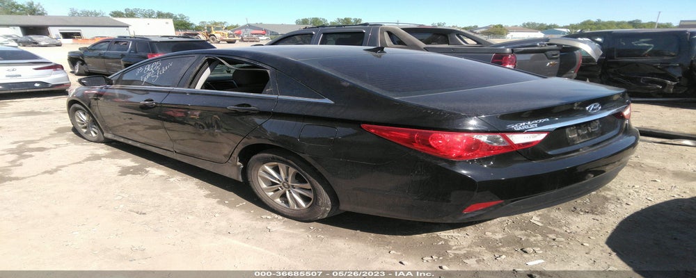 5NPEB4AC4EH823413 2014 HYUNDAI SONATA photo no. 3