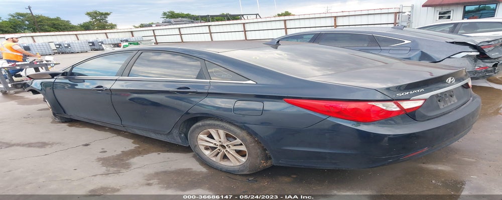 5NPEB4AC2BH041865 2011 HYUNDAI SONATA photo no. 3