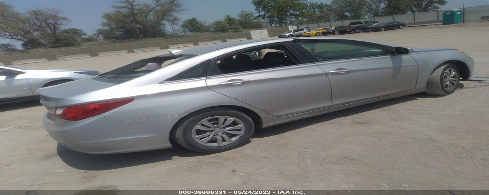 5NPEB4AC1BH058124 2011 HYUNDAI SONATA photo no. 4