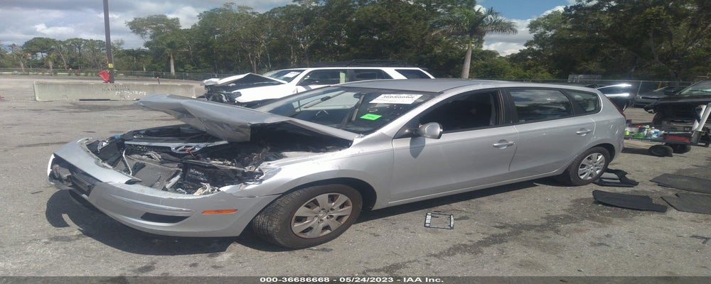 KMHDB8AE1AU067040 2010 HYUNDAI ELANTRA TOURING photo no. 2