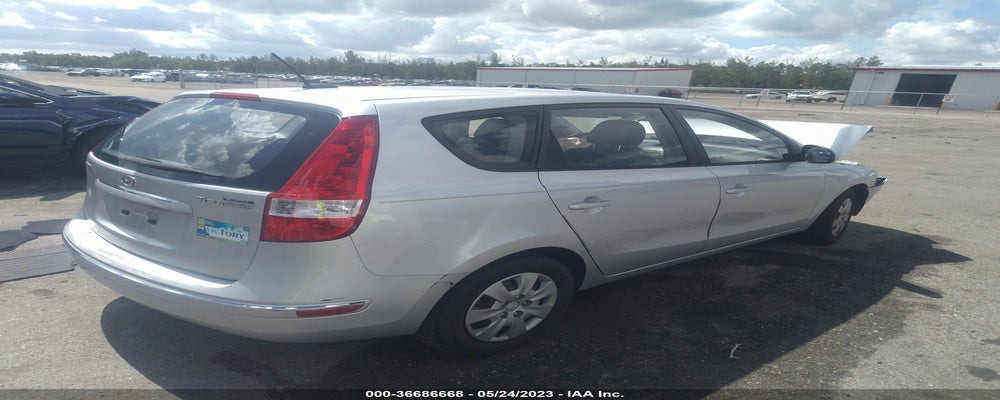 KMHDB8AE1AU067040 2010 HYUNDAI ELANTRA TOURING photo no. 4