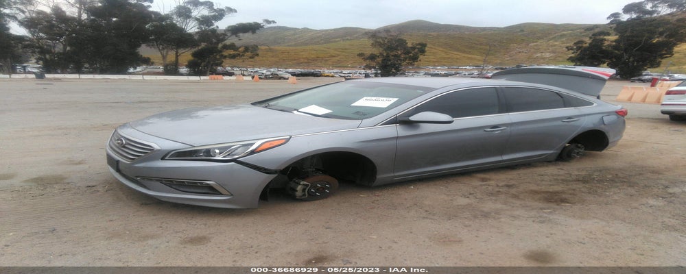 5NPE24AF1FH204179 2015 HYUNDAI SONATA photo no. 2