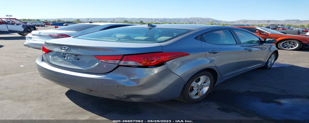 KMHDH4AE7BU113205 2011 HYUNDAI ELANTRA photo no. 6