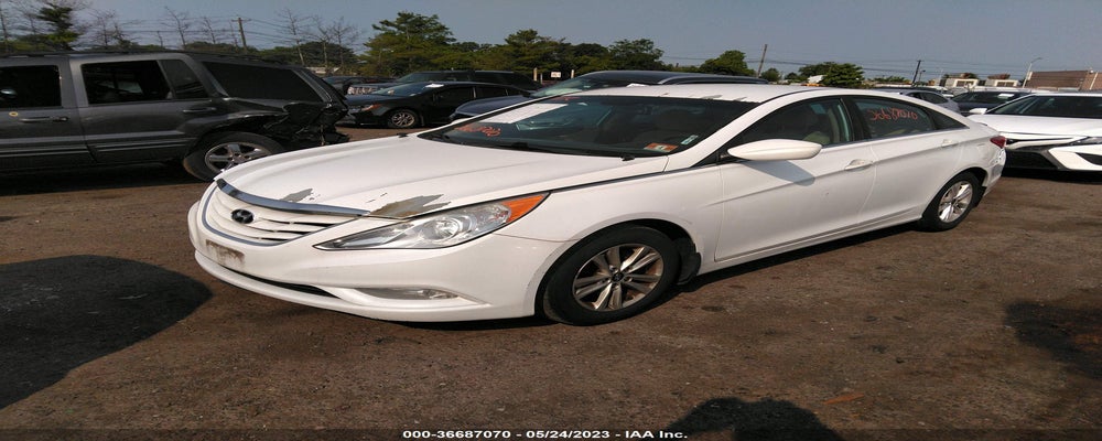5NPEB4AC6DH677174 2013 HYUNDAI SONATA photo no. 2