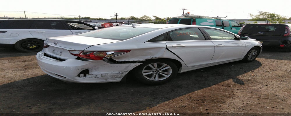 5NPEB4AC6DH677174 2013 HYUNDAI SONATA photo no. 4