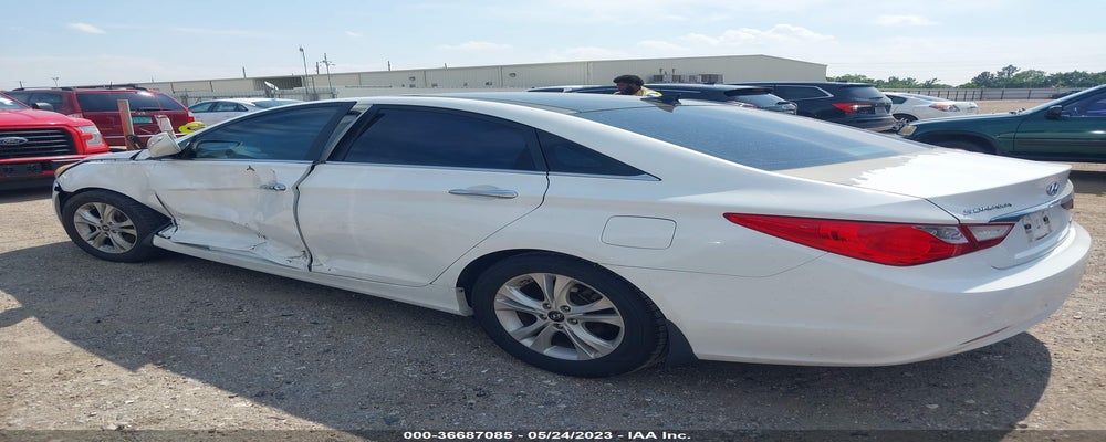 5NPEC4AC3DH668820 2013 HYUNDAI SONATA photo no. 3