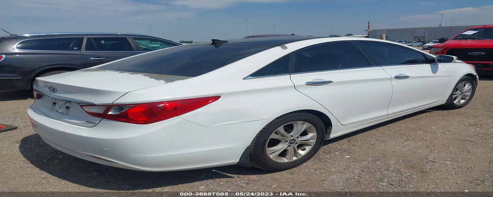 5NPEC4AC3DH668820 2013 HYUNDAI SONATA photo no. 4