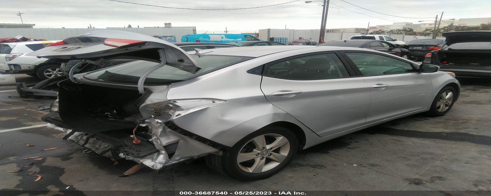 KMHDH4AE0DU701143 2013 HYUNDAI ELANTRA photo no. 4