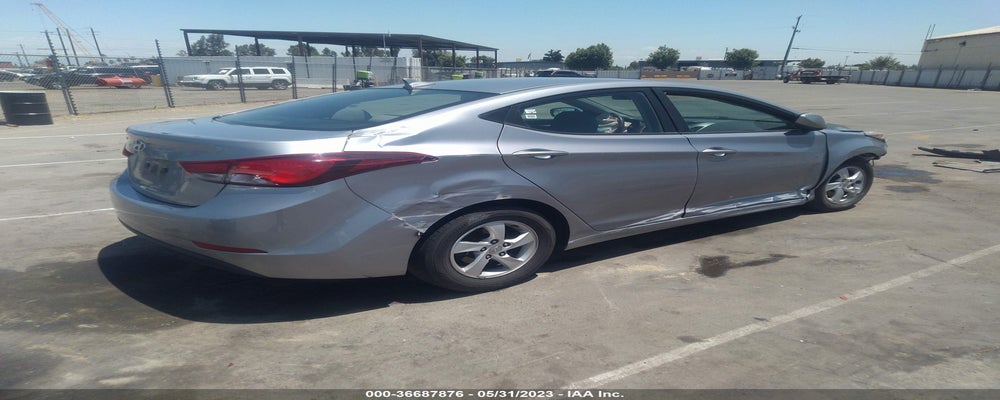5NPDH4AE3FH644535 2015 HYUNDAI ELANTRA photo no. 4